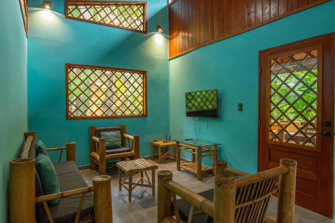 Villa Pina Dorada Dependencia Del Hotel Casa Merlin Puerto Viejo de Talamanca Dış mekan fotoğraf