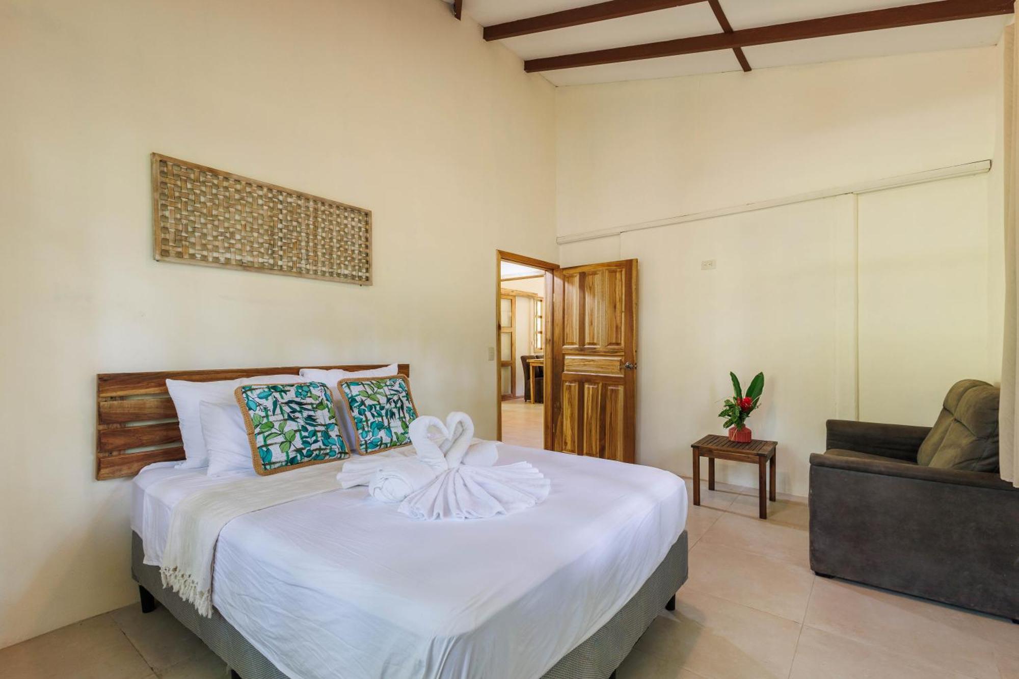 Villa Pina Dorada Dependencia Del Hotel Casa Merlin Puerto Viejo de Talamanca Dış mekan fotoğraf