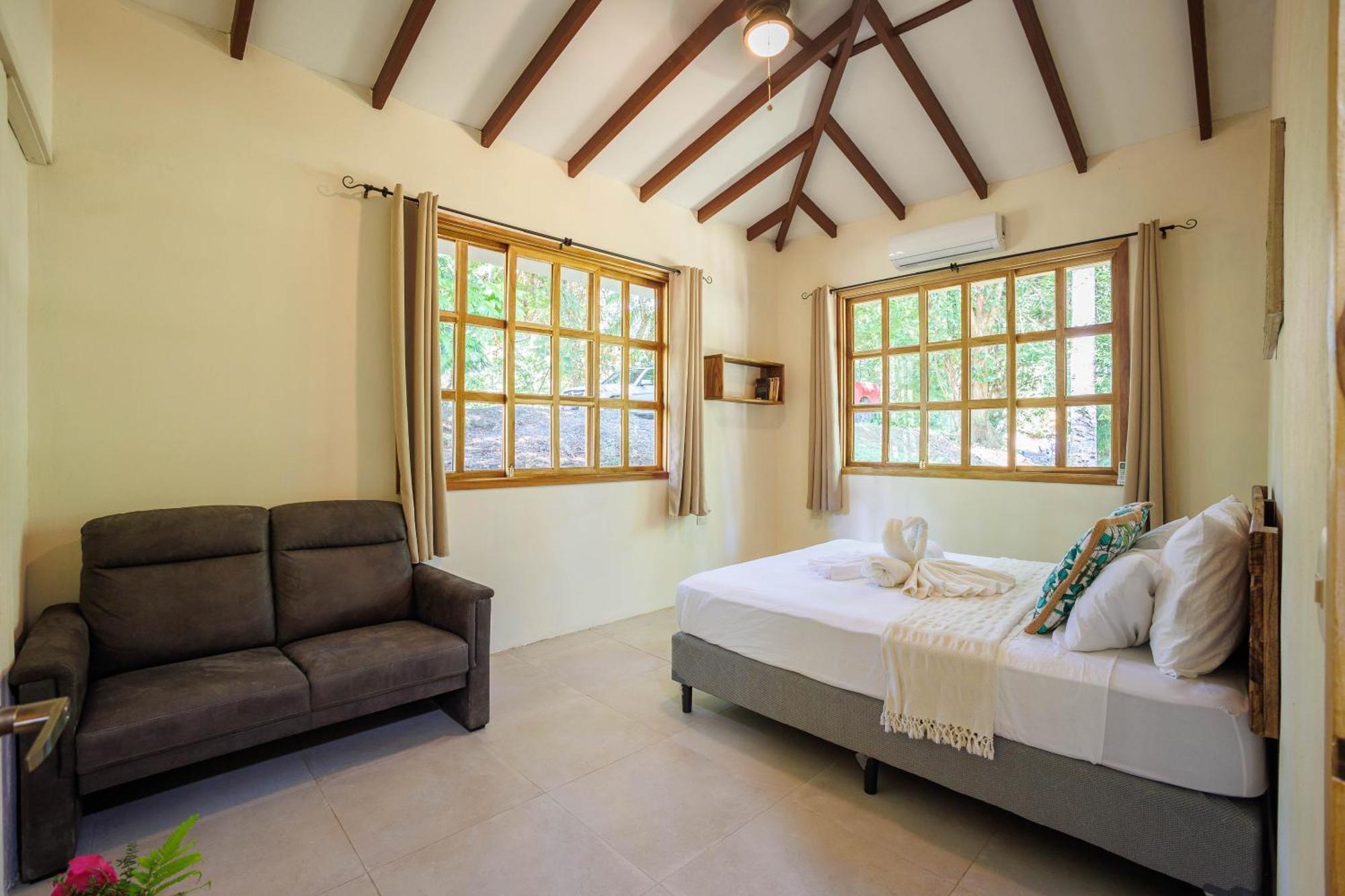 Villa Pina Dorada Dependencia Del Hotel Casa Merlin Puerto Viejo de Talamanca Dış mekan fotoğraf